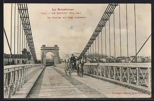 AK Le Boulou, Le tablier du pont suspendu avec calèche traversant le pont