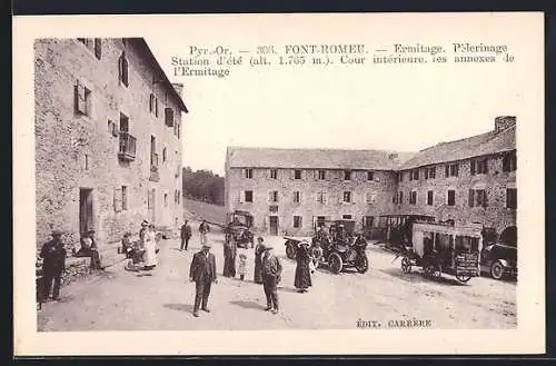 AK Font-Romeu, Ermitage: Cour intérieure et annexes de l`Ermitage à 1 765 m d`altitude