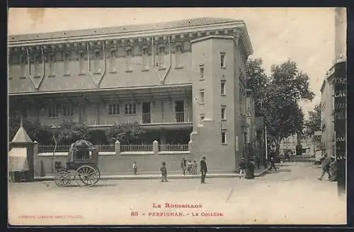 AK Perpignan, Le Collège et une calèche sur la rue animée