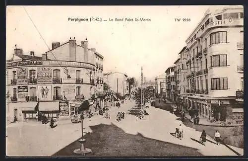 AK Perpignan, Le Rond Point St-Martin et architecture urbaine animée