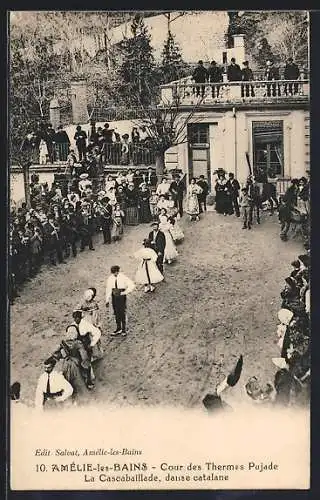 AK Amélie-les-Bains, Cour des Thermes Pujade, La Cascabailhade, danse catalane