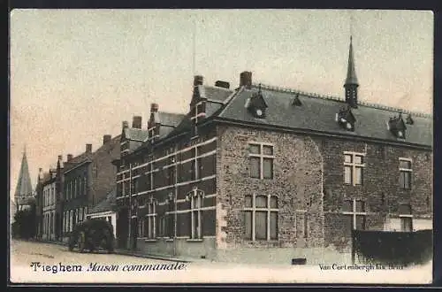 AK Tieghem, Maison communale