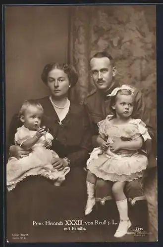 AK Prinz Heinrich XXXIII. von Reuss j. L. mit seiner Familie