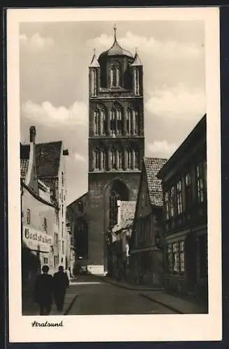 AK Stralsund, Strassenpartie mit Gaststuben und Kirche