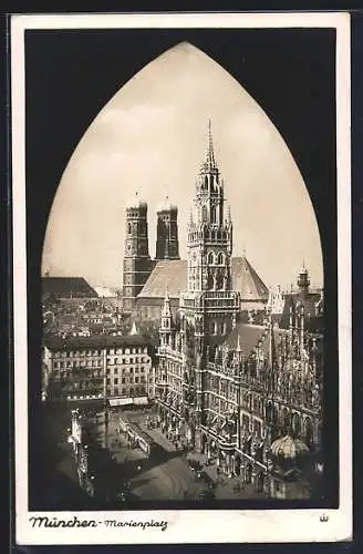 AK München, Marienplatz mit Kirche und Strassenbahn