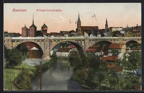 AK Bautzen, Kronprinzenbrücke, Im Hintergrund Kirche