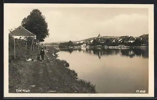 AK Týn nad Vltavou, Blick über den Fluss zum Ort