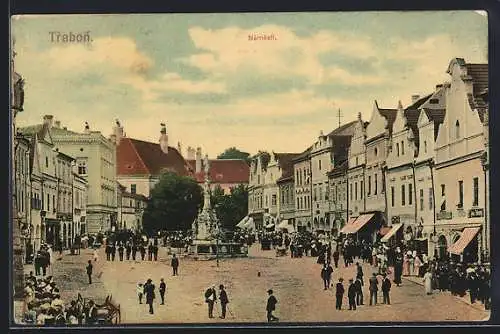 AK Trebon, reges Treiben am Stadtplatz