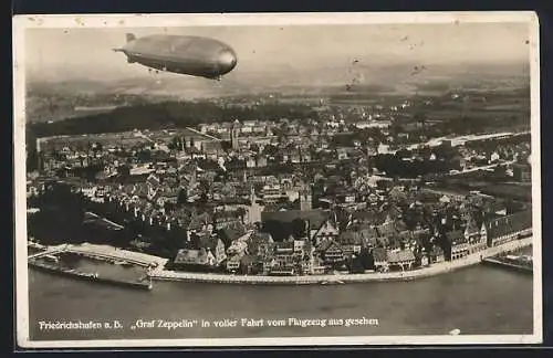 AK Friedrichshafen i. B., Graf Zeppelin in voller Fahrt vom Flugzeug aus gesehen