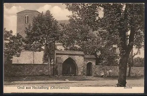 AK Heckelberg, Strasse an der Kirche