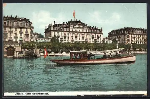 AK Luzern, Hotel Schweizerhof vom Wasser aus, mit Boot