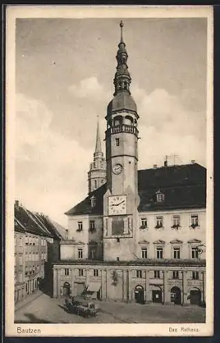 AK Bautzen, Rathaus mit Vorplatz und Kutsche