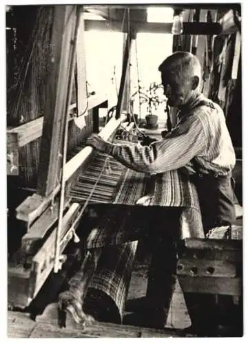 16 Fotografien Wilhelm Sturm, Ansicht Rumburg, Heimarbeit Weber mit Webstuhl & Spinnrad, Kunstblumenerzeugung u.a.