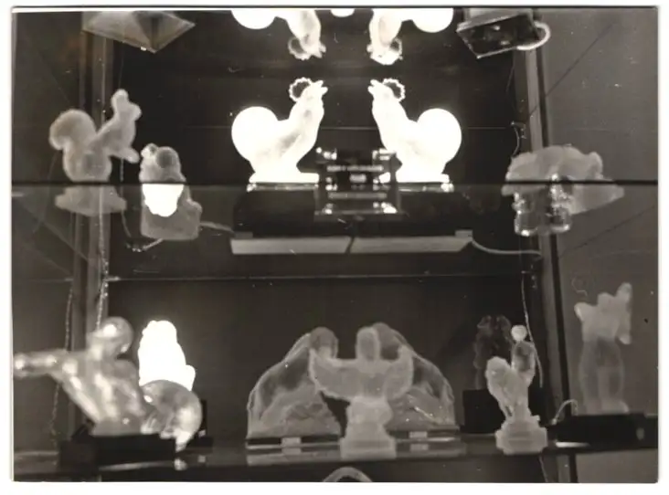 19 Fotografien Wilhelm Sturm, Ansicht Gablonz / Böhmen, Haida Glasmanufaktur, Handwerker produzieren Kristallglas u.a. 10