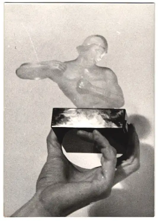 19 Fotografien Wilhelm Sturm, Ansicht Gablonz / Böhmen, Haida Glasmanufaktur, Handwerker produzieren Kristallglas u.a. 7