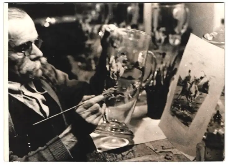 19 Fotografien Wilhelm Sturm, Ansicht Gablonz / Böhmen, Haida Glasmanufaktur, Handwerker produzieren Kristallglas u.a. 8