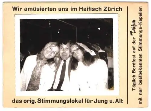 3 Fotografien Taifun, Ansicht Zürich, Stimmungslokal Haifisch, Mühlgasse 3 /5, Mann mit zwei jungen Frauen beim Feiern