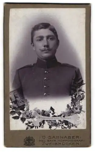 Fotografie O. Samhaber, Zweibrücken, Soldat in Uniform, Passepartout mit Bild König Ludwig III.