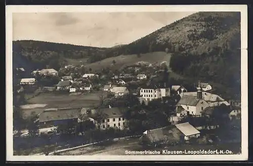 AK Klausen-Leopoldsdorf /N.-Oe., Teilansicht aus der Vogelschau