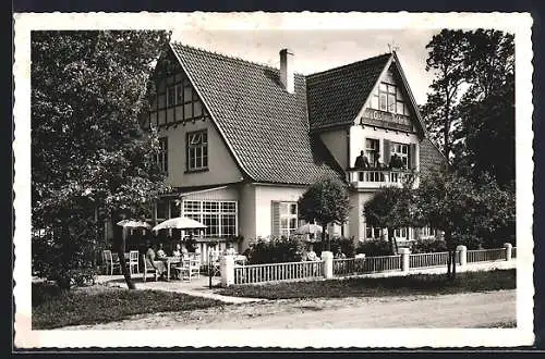 AK Rattinghausen, Gasthaus Auf der Höhe, Bes. W. Hinrichsmeyer, Rattinghauser Berg, Aussenansicht