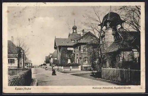 AK Essen / Ruhr, Blick in die Agathenstrasse mit Kolonie Altenhof