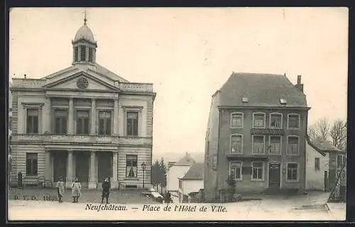 AK Neufchateau, Place de l`Hotel de Ville