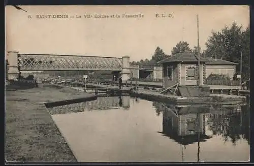 AK Saint-Denis, La VIIe Écluse et la Passerelle