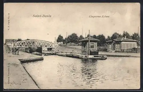 AK Saint-Denis, Cinquième Écluse et pont métallique