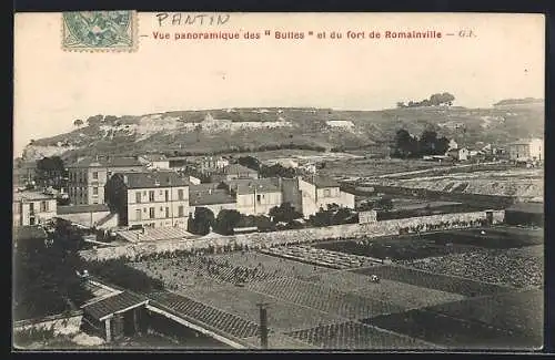 AK Romainville, Vue panoramique des Buttes et du fort de Romainville