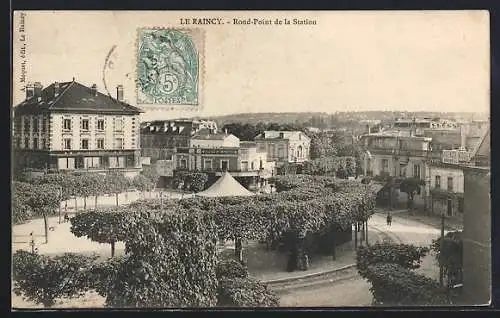 AK Le Raincy, Rond-Point de la Station avec arbres et bâtiments environnants