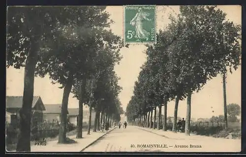 AK Romainville, Avenue Bruzza bordée d`arbres