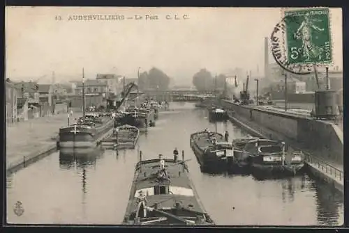 AK Aubervilliers, Le Port avec péniches sur le canal