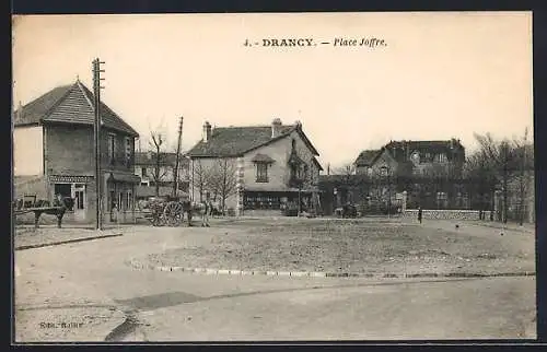 AK Drancy, Place Joffre avec maisons et charrette en arrière-plan