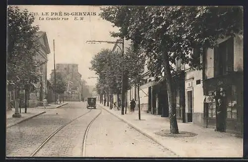 AK Le Pré-Saint-Gervais, La Grande Rue avec tramway et arbres en alignement