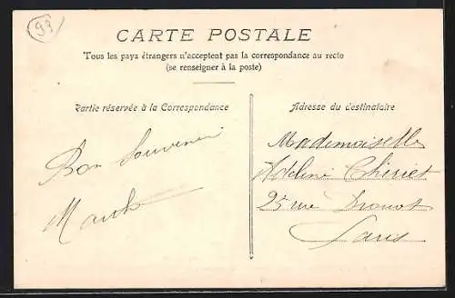 AK Livry, Caserne avec soldats devant le bâtiment principal