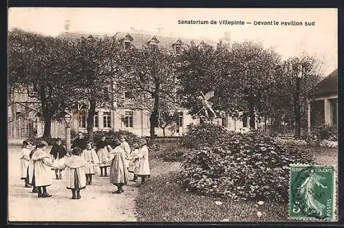 AK Villepinte, Sanatorium, Enfants jouant devant le Pavillon Sud