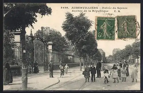 AK Aubervilliers, Entrée du Square, Avenue de la République