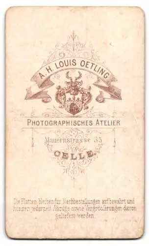 Fotografie A.H. Louis Oetling, Celle, Mauerstrasse 35, Porträt eines Soldaten in Uniform Rgt. 77