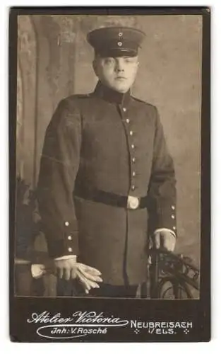 Fotografie Atelier Victoria, Neubreisach, Soldat in Uniform