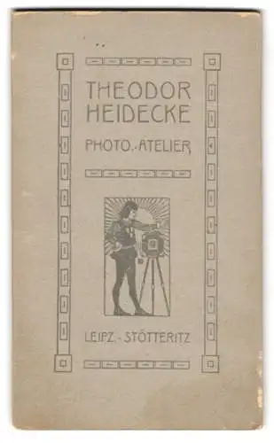 Fotografie Theodor Heidecke, Leipzig-Stötteritz, Mann mit Plattenkamera