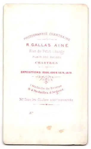 Fotografie R. Gallas Ainé, Chartres, Rue du Petit Change, Porträt einer Dame