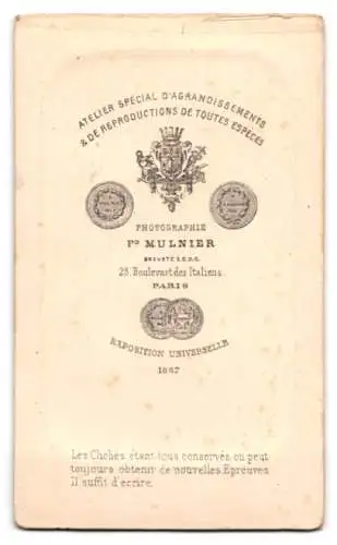 Fotografie P. Mulnier, Paris, Boulevard des Italiens 25, Kleinkind auf einem Stuhl