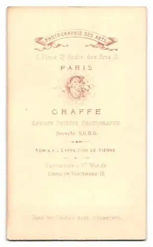 Fotografie Graffe, Paris, Place St André des Arts 11, Porträt einer Dame