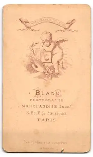 Fotografie Blanc, Paris, 8 Boulevard de Strasbourg, Porträt eines Jungen