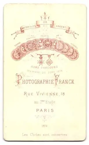 Fotografie Franck, Paris, Rue Vivienne 18, Porträt eines Herrn im feinen Anzug