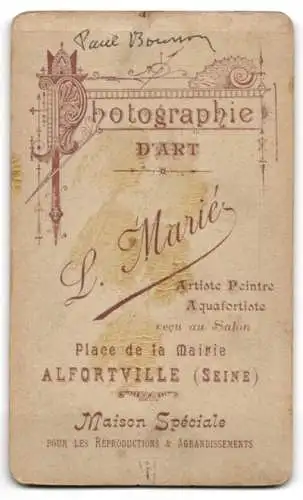 Fotografie L. Marié, Alfortville, Place de la Mairie, Porträt eines Herren mit Bart