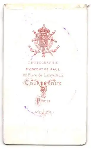 Fotografie Courthéoux, Paris, Place de Lafayette 112, Porträt eines Mannes mit eindrucksvollem Schnurrbart