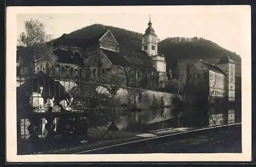 AK Lilienfeld, Uferpartie mit Kirche