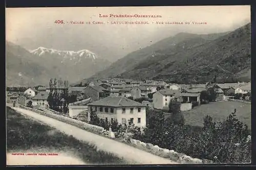 AK Latour-de-Carol, Vue générale du village dans la vallée de Carol, Pyrénées-Orientales