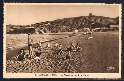 AK Argelès-sur-Mer, La Plage, au fond le Racou